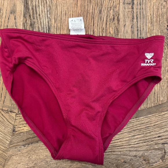 TYR Durafast Maroon Bikini Bottom Size 8 NWOT - Picture 1 of 4